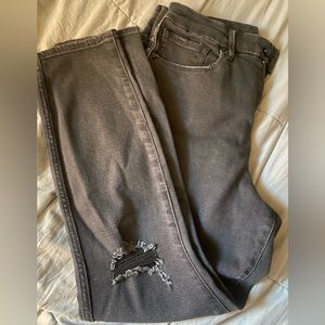 Good American, good curve black/gray, skinny jeans. New, never worn. Size 12